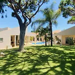 Seventies - Private Pool - 16 Guests -