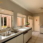 Villa Seventies - Private Pool - 16 Guests - Quarteira