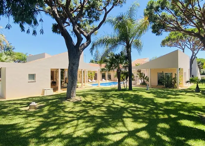Seventies - Private Pool - 16 Guests - Quarteira