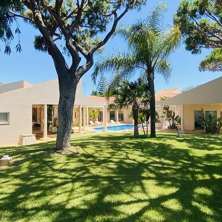 Seventies - Private Pool - 16 Guests -
