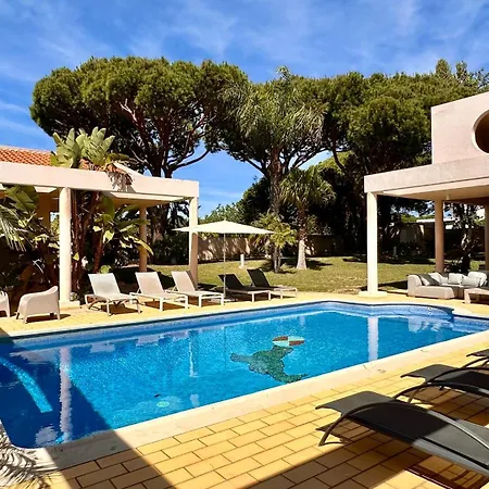 Villa Seventies - Private Pool - 16 Guests - Quarteira