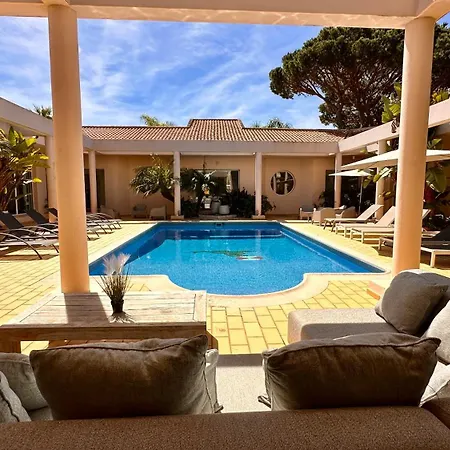 Villa Seventies - Private Pool - 16 Guests -