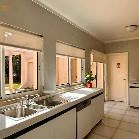 Villa Seventies - Private Pool - 16 Guests - Quarteira