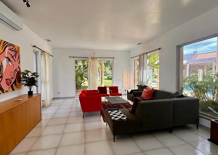 Seventies - Private Pool - 16 Guests - Quarteira Quarteira