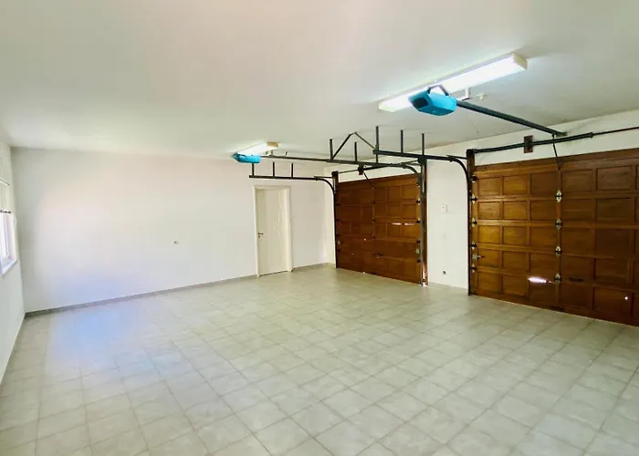 Seventies - Private Pool - 16 Guests - Quarteira فيلة *