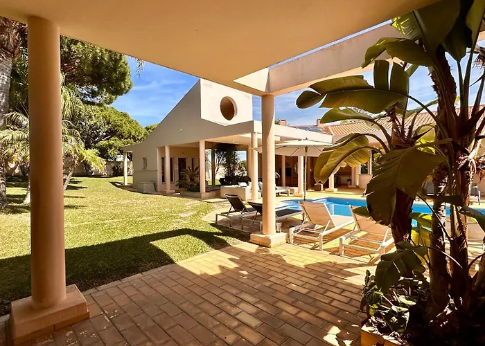 Seventies - Private Pool - 16 Guests - Quarteira
